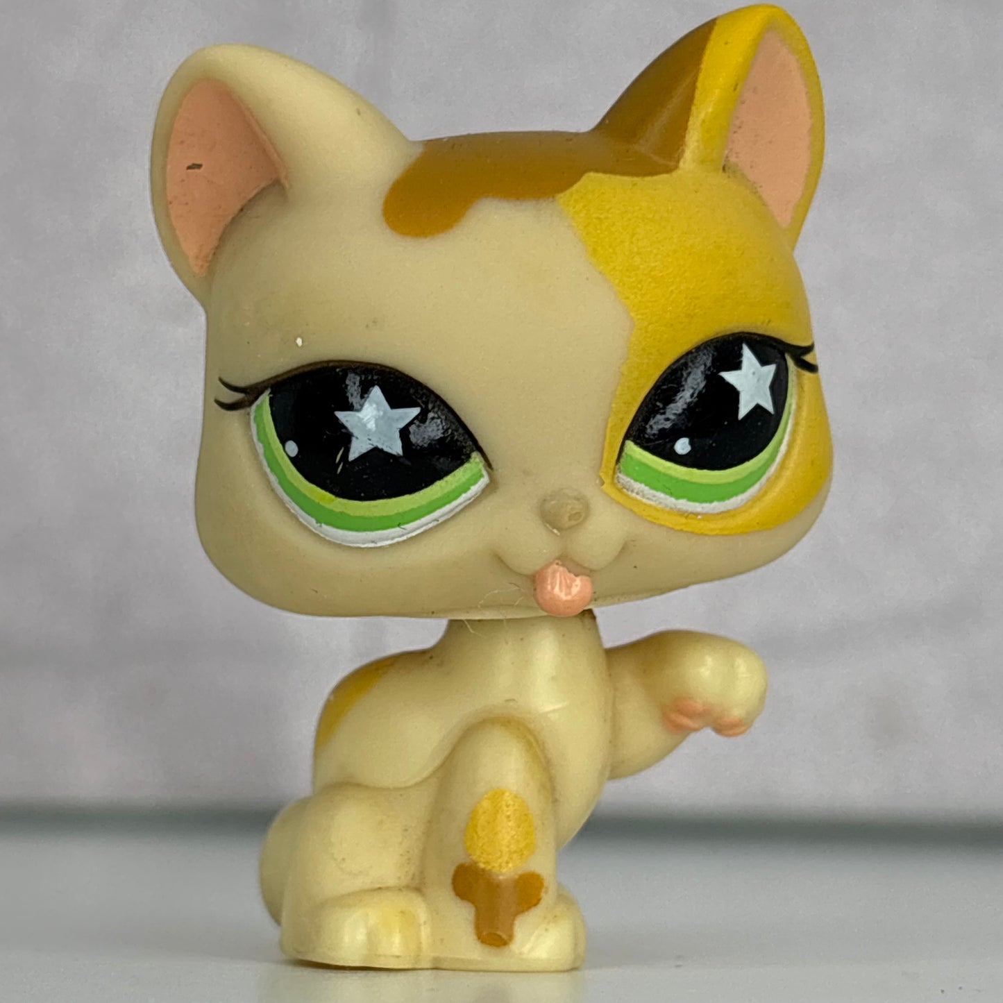 LPS Paw Up Cat
