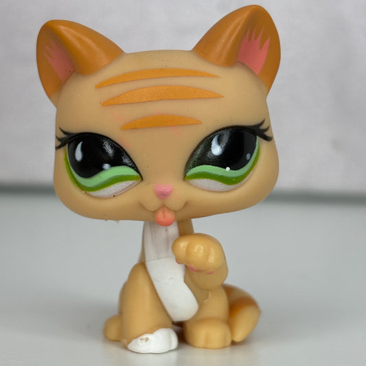 LPS Paw Up Cat