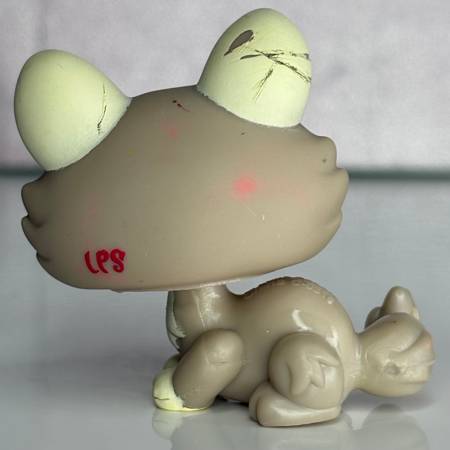 LPS Gray Crouching Cat
