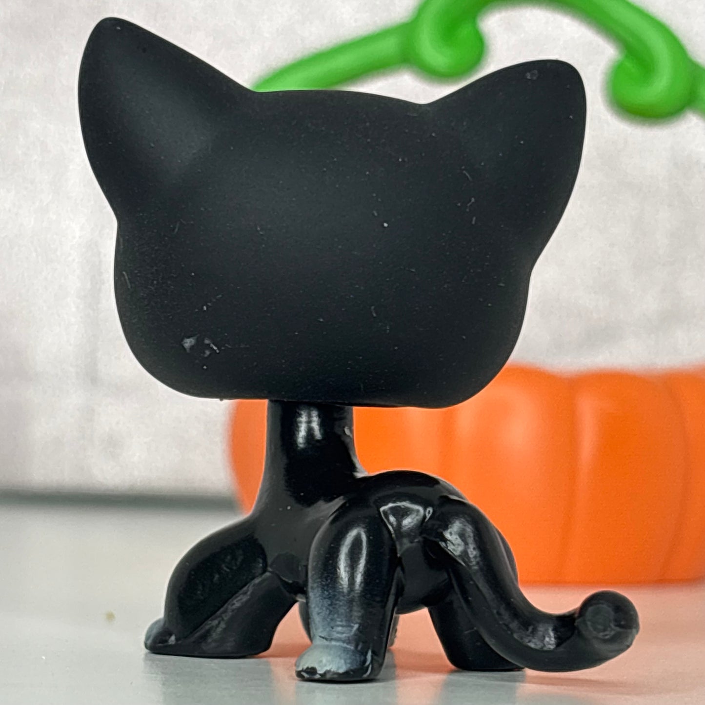 LPS Shorthair Cat W/ Original Accessory #994**