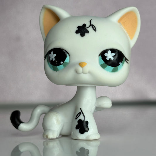 LPS White and Black Shorthair Cat #547