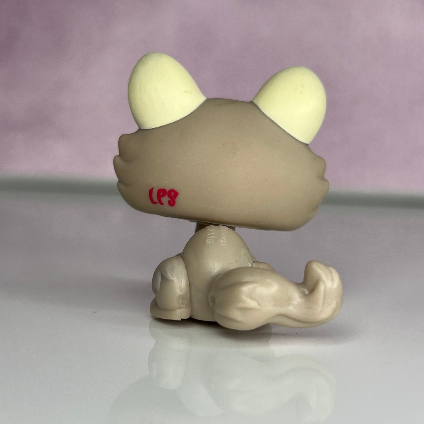 LPS Gray Crouching Cat