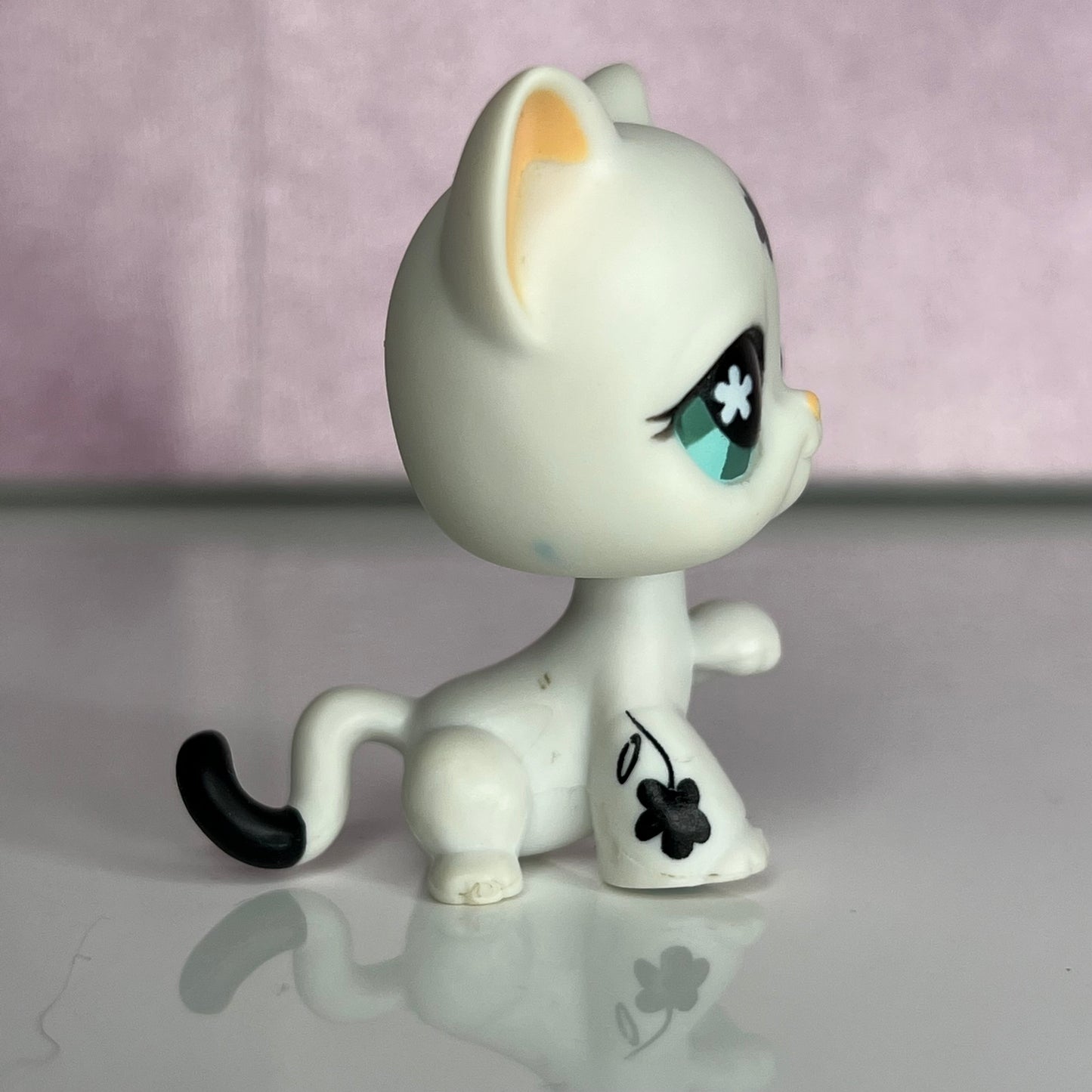 LPS White and Black Shorthair Cat #547