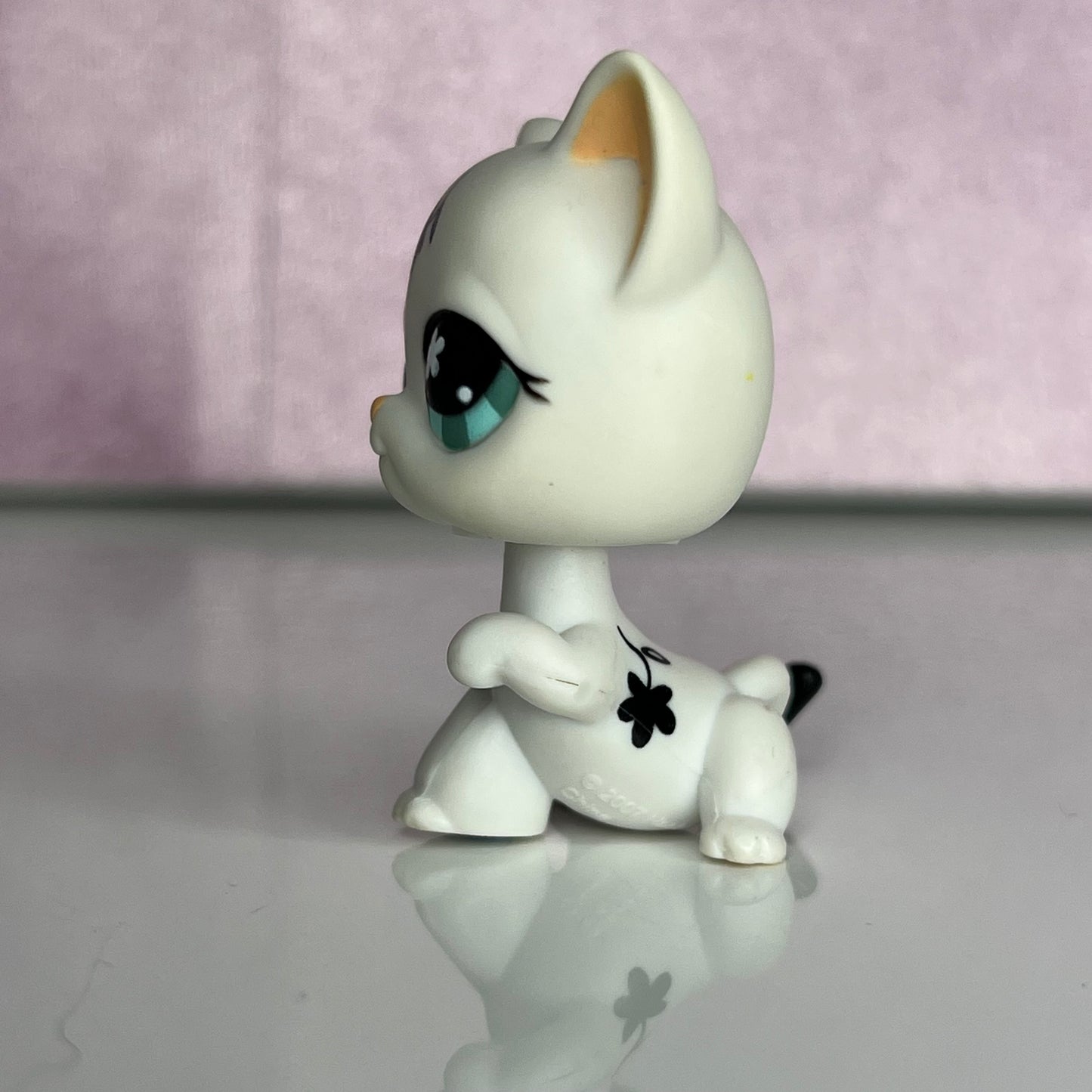 LPS White and Black Shorthair Cat #547